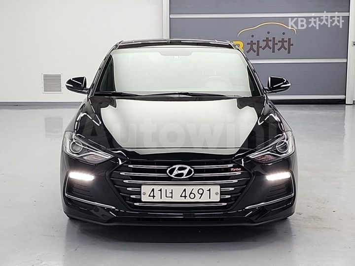 Hyundai Avante 2018 — 2