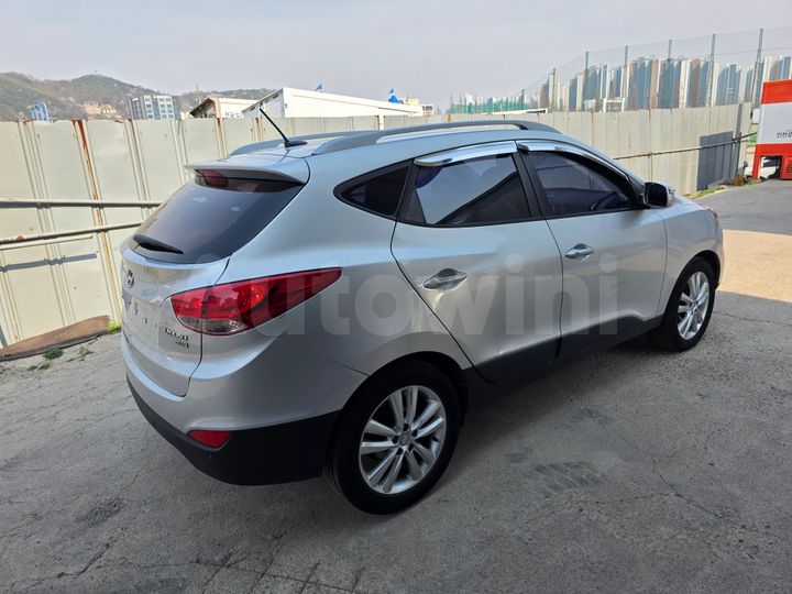 Hyundai Tucson 2011 — 5
