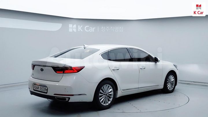 Kia K7 2018 — 2