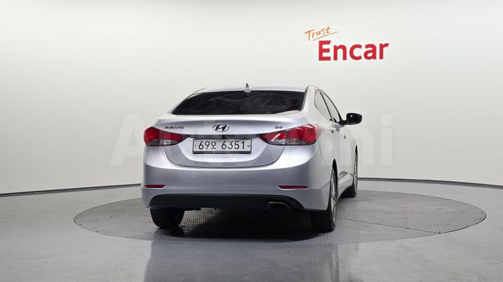 Hyundai Avante 2014 — 4