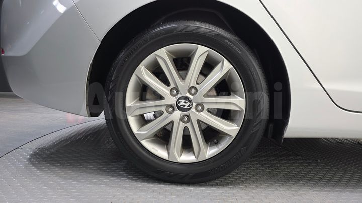 Hyundai Avante 2014 — 5