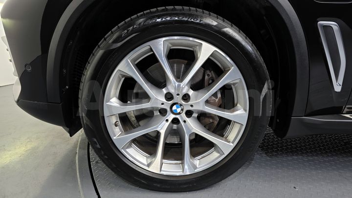 BMW X5 2021 — 5