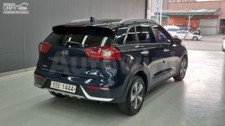 Kia Niro 2017 — 2