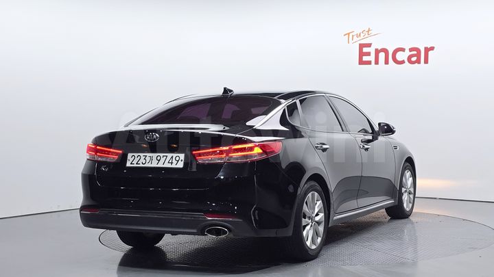 Kia K5 2016 — 2