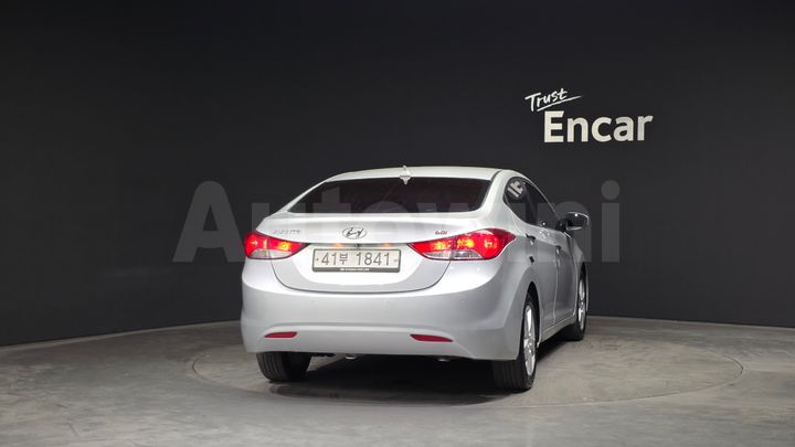 Hyundai Avante 2013 — 4