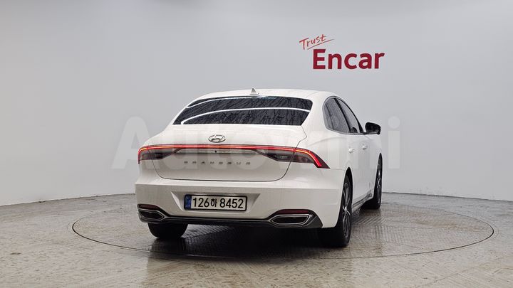 Hyundai Grandeur 2023 — 4