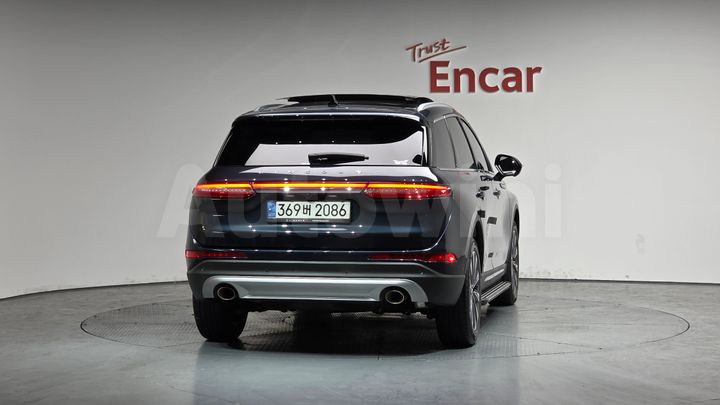 Lincoln Corsair 2021 — 3