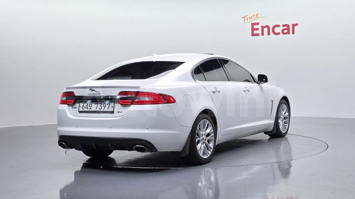 Jaguar XF 2014 — 2