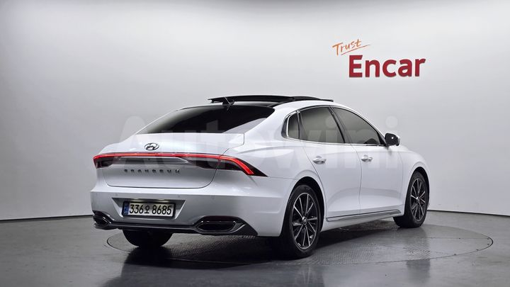 Hyundai Grandeur 2022 — 2