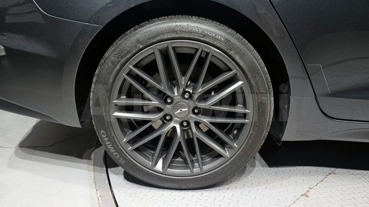 Genesis G70 2018 — 5
