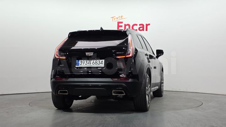 Cadillac XT4 2023 — 4