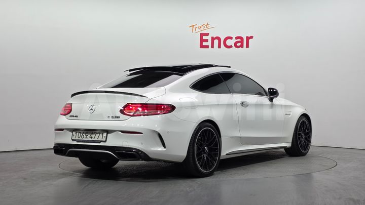 Mercedes Benz C Class 2018 — 2