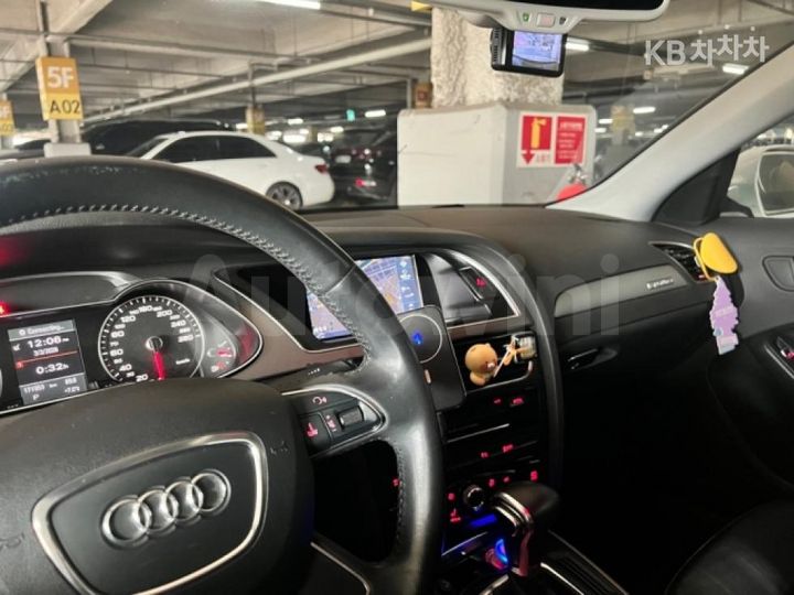 Audi A4 2013 — 5