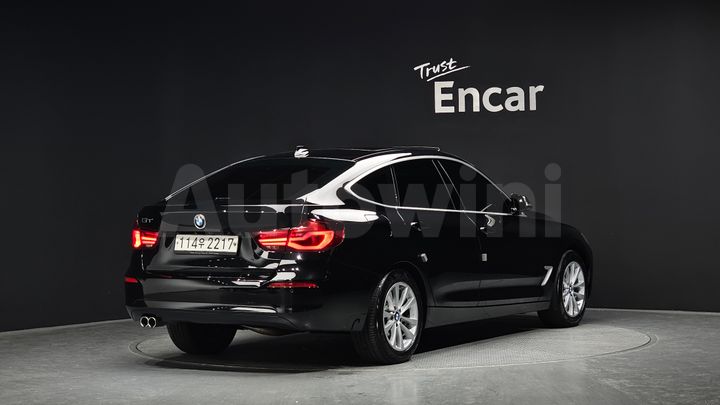 BMW 3 Series 2020 — 2