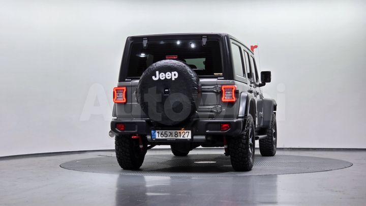 Jeep Wrangler 2022 — 4