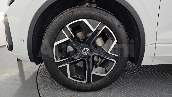 Volkswagen Touareg 2024 — 5