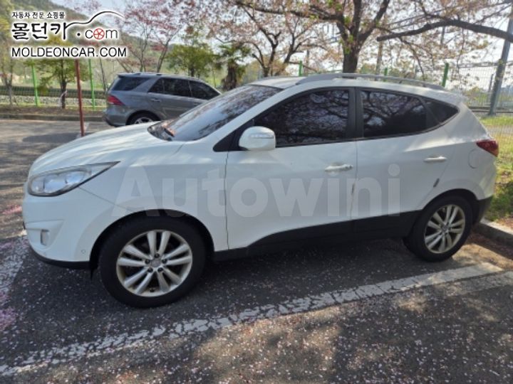 Hyundai Tucson 2011 — 2