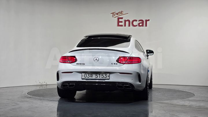 Mercedes Benz C Class 2018 — 4