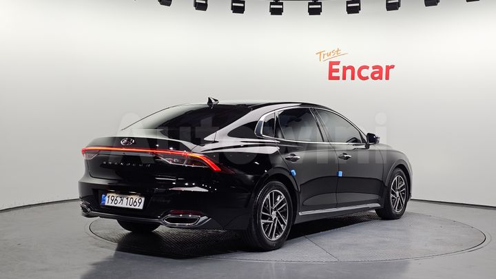 Hyundai Grandeur 2021 — 2