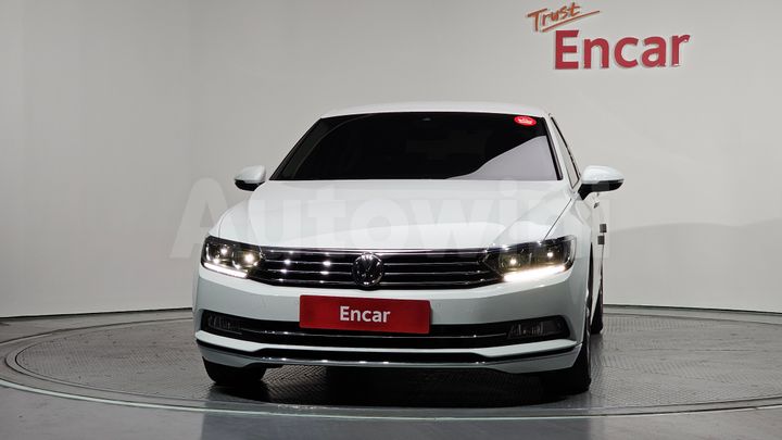 Volkswagen Passat 2018 — 3
