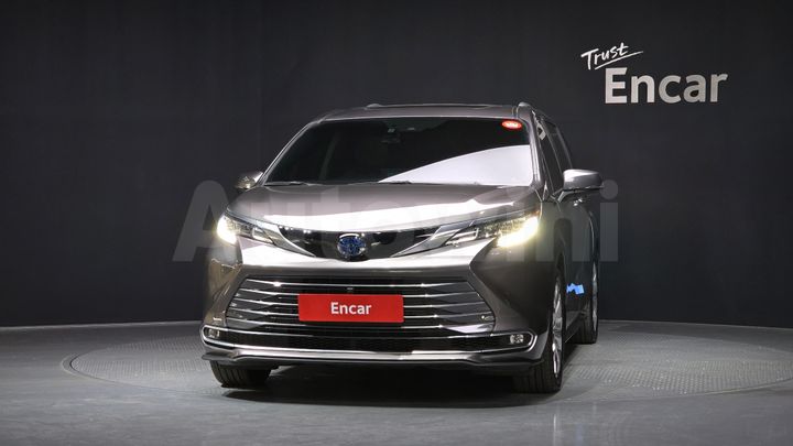 Toyota Sienna 2022 — 3