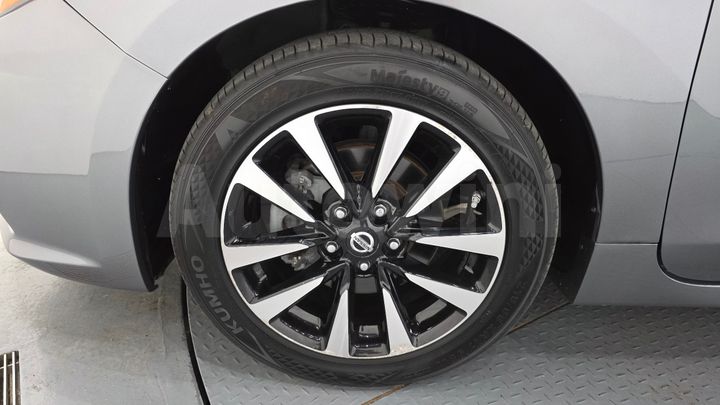 Nissan Altima 2018 — 5