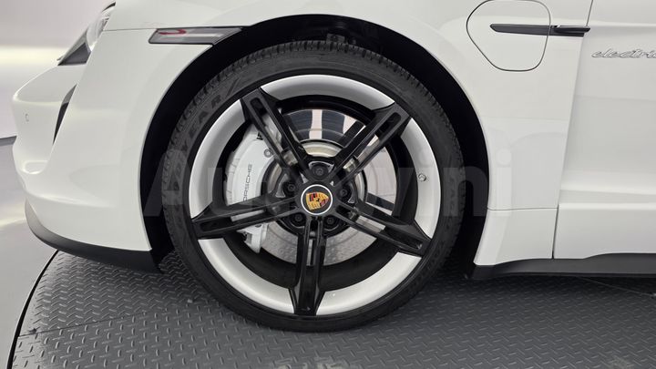 Porsche Taycan 2023 — 5