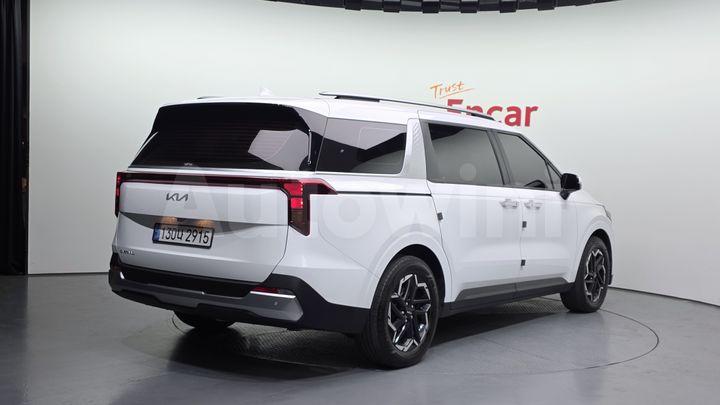 Kia Carnival 2024 — 2