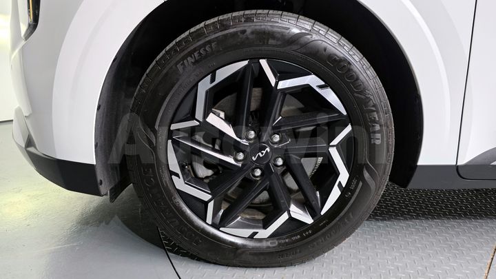 Kia Carnival 2024 — 5