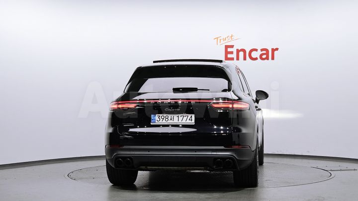 Porsche Cayenne 2022 — 4