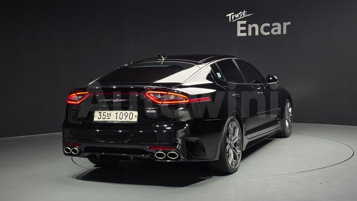 Kia Stinger 2018 — 2