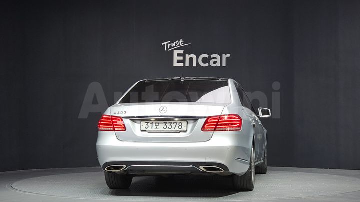 Mercedes Benz E Class 2014 — 4