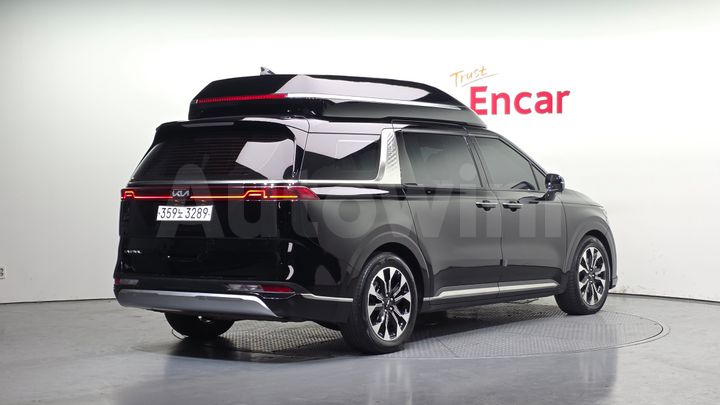 Kia Carnival 2022 — 2