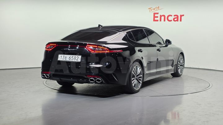 Kia Stinger 2018 — 2