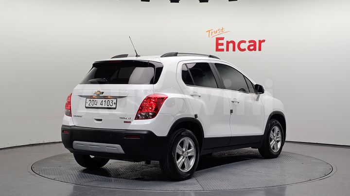 Chevrolet Trax 2015 — 2