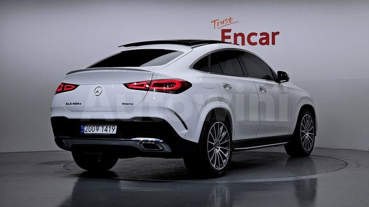Mercedes Benz GLE Class 2023 — 2