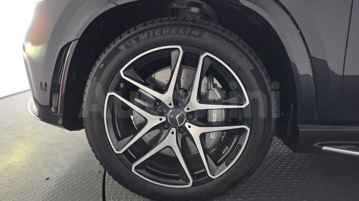 Mercedes Benz GLE Class 2023 — 5
