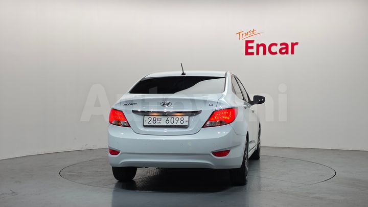Hyundai Accent 2019 — 4