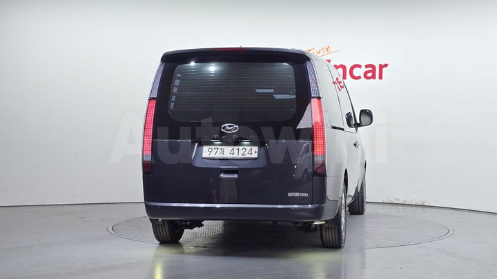 Hyundai Staria 2022 — 4