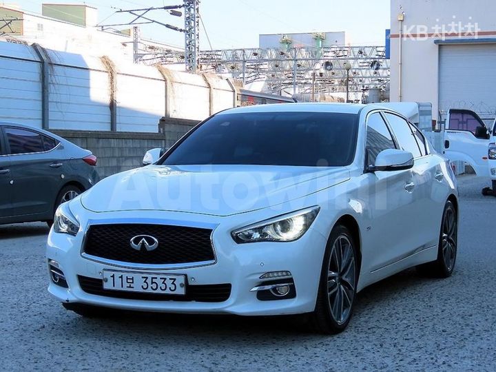 Infiniti Q 2015 — 2