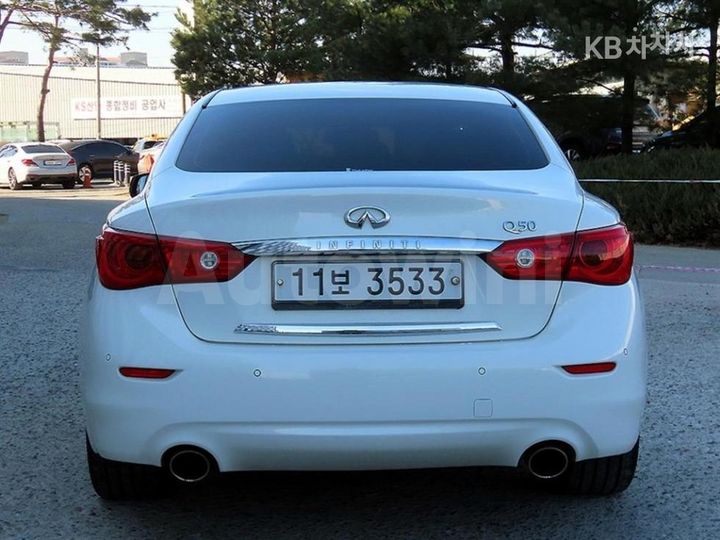 Infiniti Q 2015 — 4