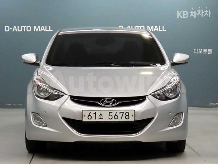 Hyundai Avante 2013 — 4
