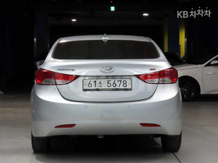 Hyundai Avante 2013 — 5