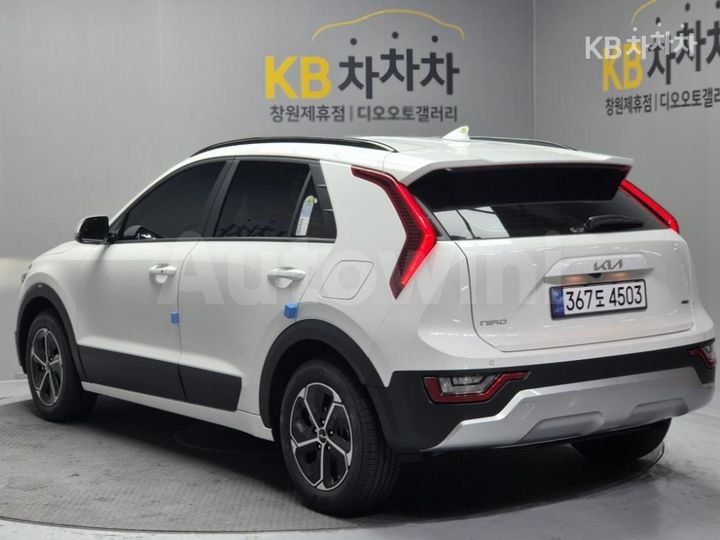 Kia Niro 2026 — 4