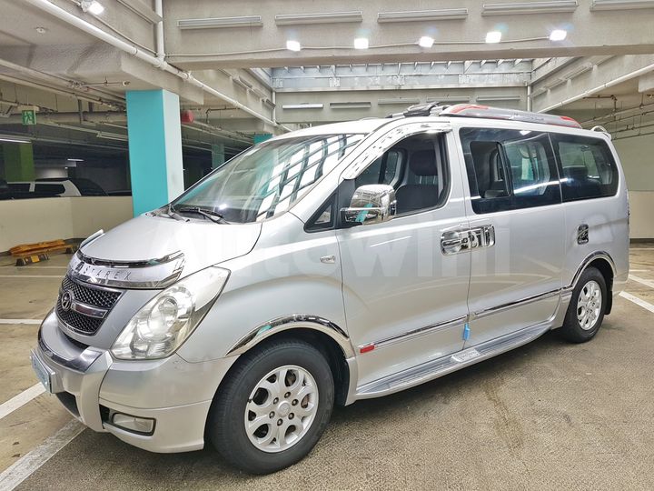 Hyundai Starex 2009 — 2