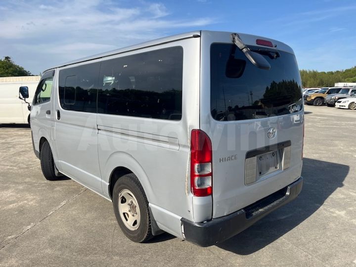 Toyota Hiace 2015 — 4