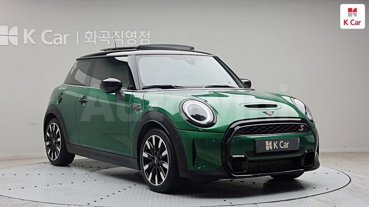 Mini Cooper 2023 — 3