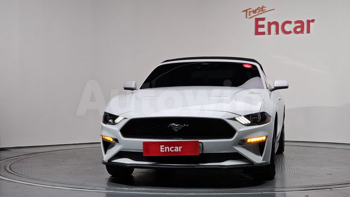 Ford Mustang 2022 — 3