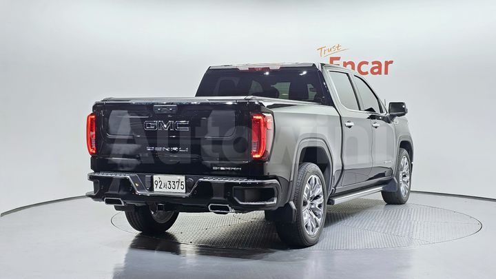 GMC Sierra 2023 — 2