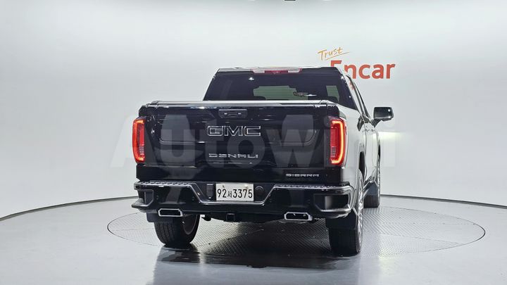 GMC Sierra 2023 — 4
